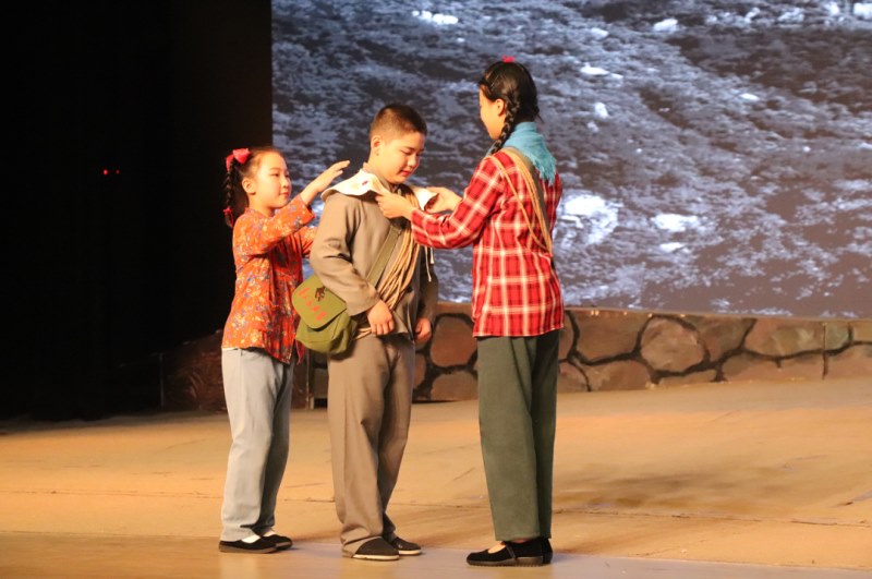 少年版话剧《红旗渠》之【红旗渠干部学院】专场演出圆满成功