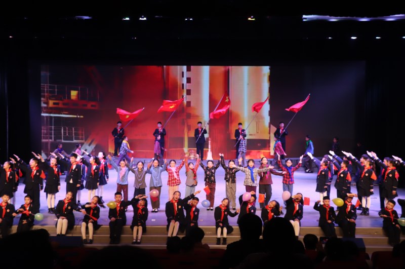 少年版话剧《红旗渠》之【红旗渠干部学院】专场演出圆满成功