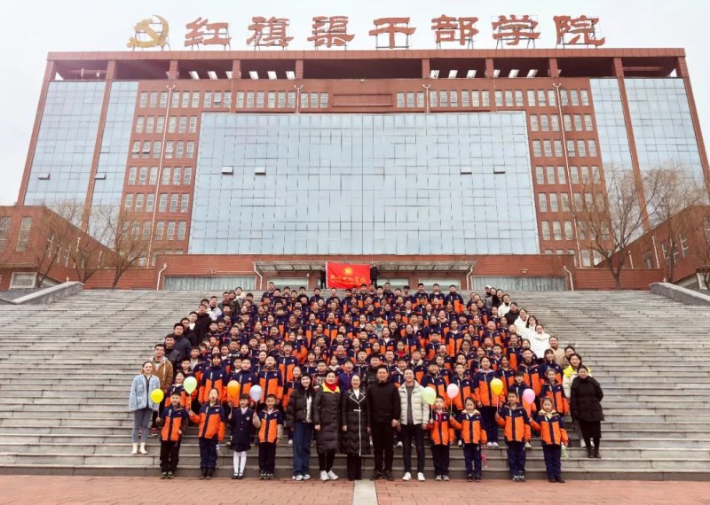 少年版话剧《红旗渠》之【红旗渠干部学院】专场演出圆满成功